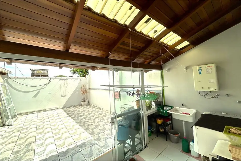 Casa com 3 quartos à venda, 200m2 em Igara, Canoas - RS - imagem 4 Foto 4 de Casa com 3 quartos à venda, 200m2 em Igara, Canoas - RS