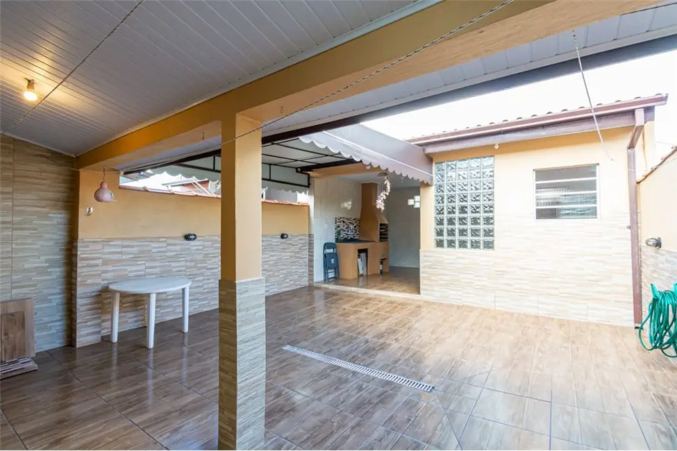 Casa com 2 quartos à venda, 95m2 em São José, Canoas - RS - imagem 7 Foto 7 de Casa com 2 quartos à venda, 95m2 em São José, Canoas - RS