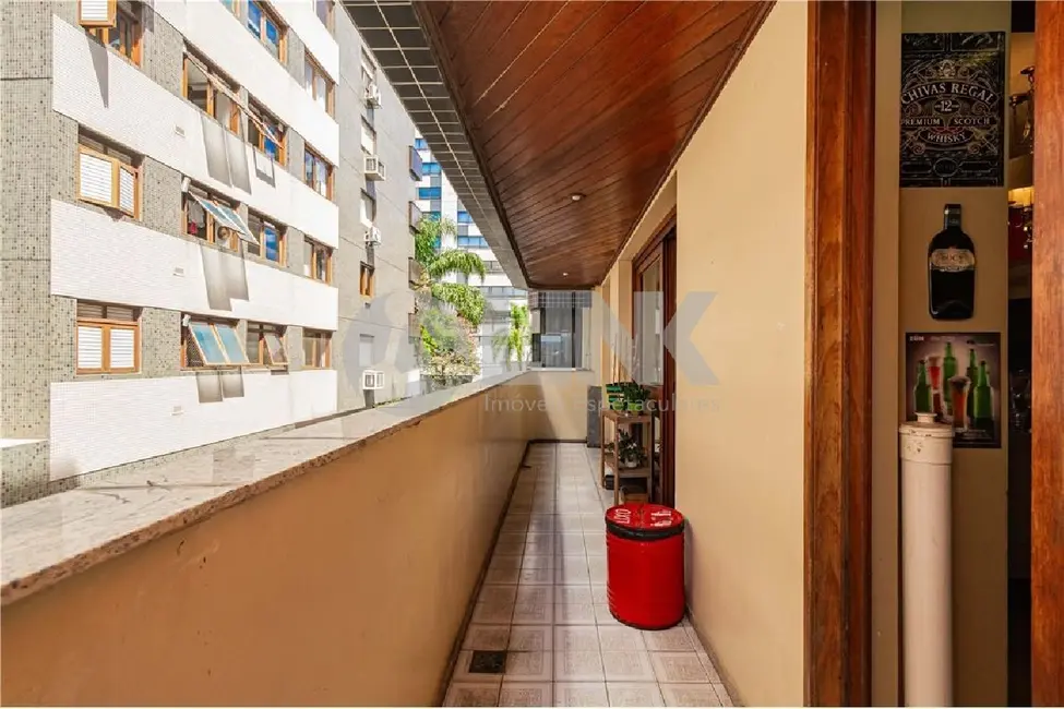 Apartamento com 3 quartos à venda, 124m2 em Petrópolis, Porto Alegre - RS - imagem 8 Foto 8 de Apartamento com 3 quartos à venda, 124m2 em Petrópolis, Porto Alegre - RS