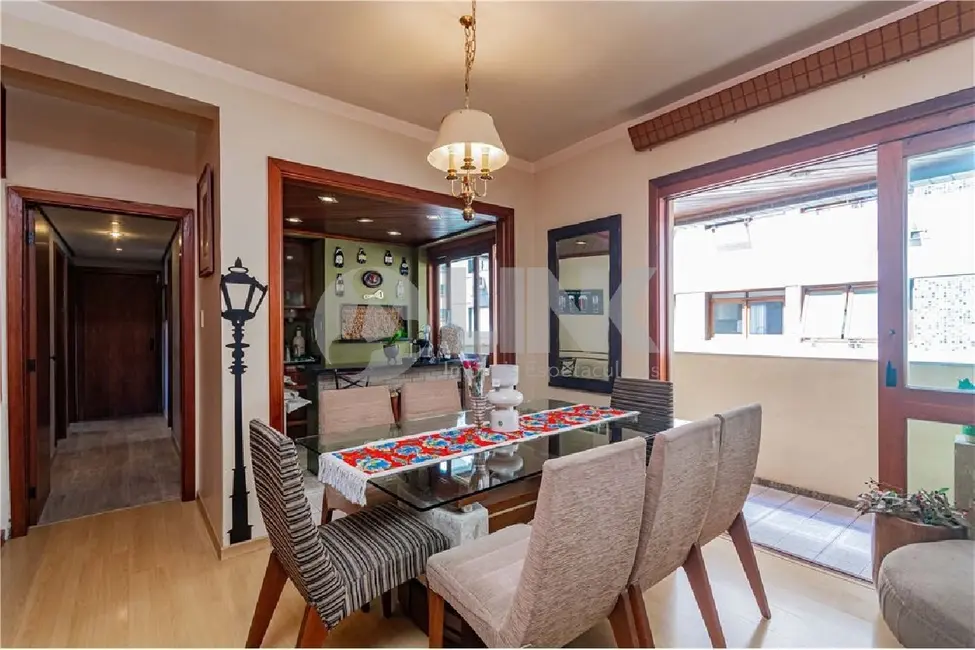 Apartamento com 3 quartos à venda, 124m2 em Petrópolis, Porto Alegre - RS - imagem 4 Foto 4 de Apartamento com 3 quartos à venda, 124m2 em Petrópolis, Porto Alegre - RS