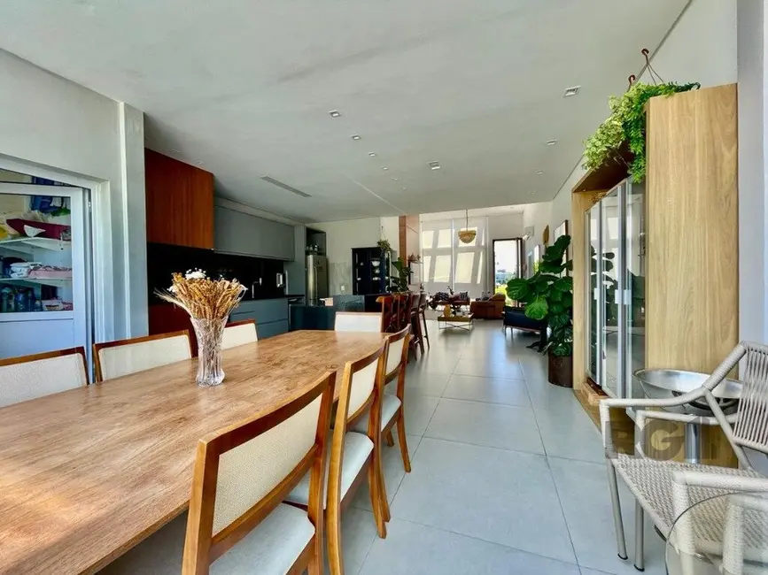 Foto 9 de Casa de Condomínio com 4 quartos à venda, 200m2 em Xangri-lá - RS