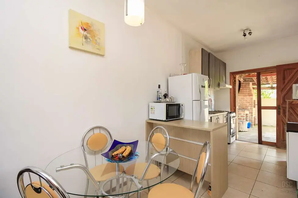 Foto 3 de Casa com 2 quartos à venda, 54m2 em Hípica, Porto Alegre - RS