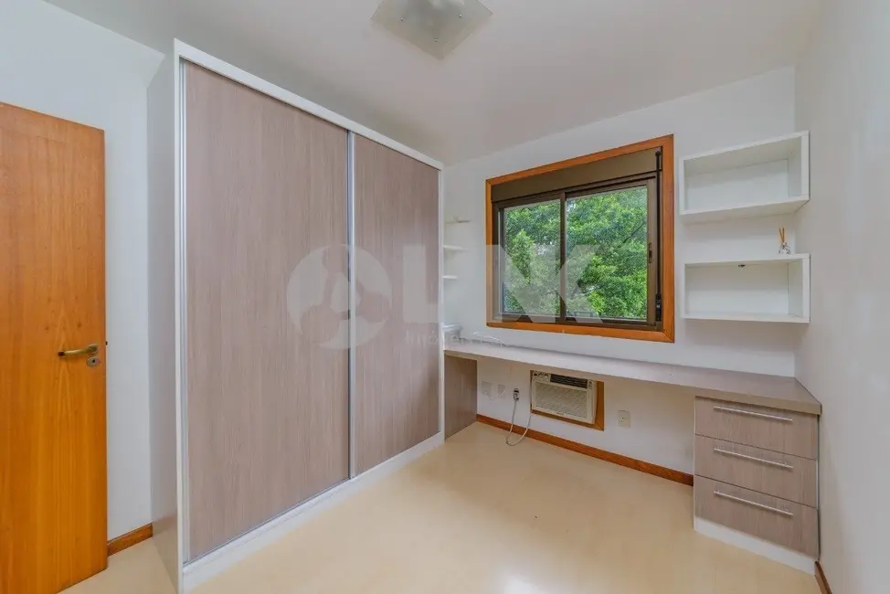 Apartamento com 3 quartos à venda, 100m2 em Rio Branco, Porto Alegre - RS - imagem 6 Foto 6 de Apartamento com 3 quartos à venda, 100m2 em Rio Branco, Porto Alegre - RS