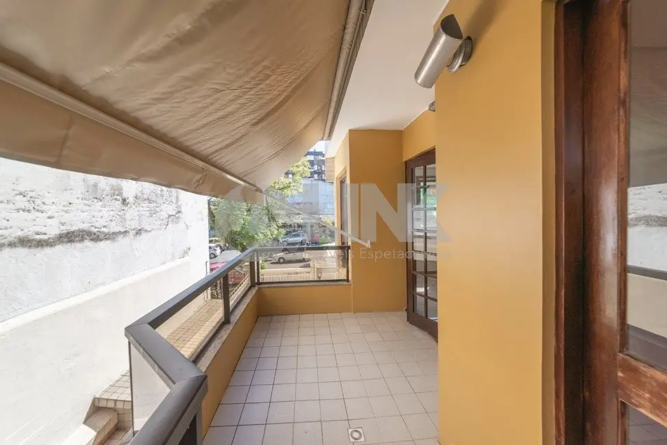 Casa de Condomínio com 2 quartos à venda, 158m2 em Menino Deus, Porto Alegre - RS - imagem 6 Foto 6 de Casa de Condomínio com 2 quartos à venda, 158m2 em Menino Deus, Porto Alegre - RS