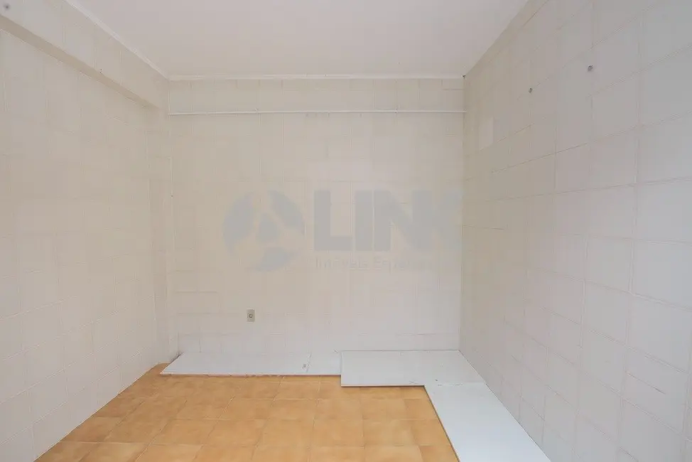 Casa com 4 quartos à venda, 600m2 em Passo da Areia, Porto Alegre - RS - imagem 9 Foto 9 de Casa com 4 quartos à venda, 600m2 em Passo da Areia, Porto Alegre - RS