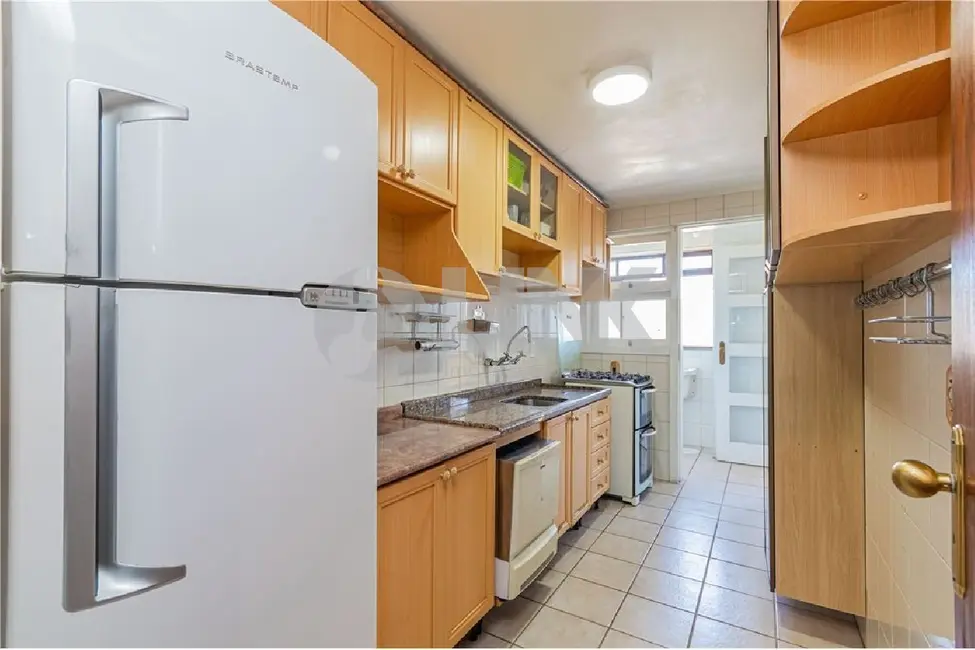 Apartamento com 3 quartos à venda, 100m2 em Menino Deus, Porto Alegre - RS - imagem 8 Foto 8 de Apartamento com 3 quartos à venda, 100m2 em Menino Deus, Porto Alegre - RS