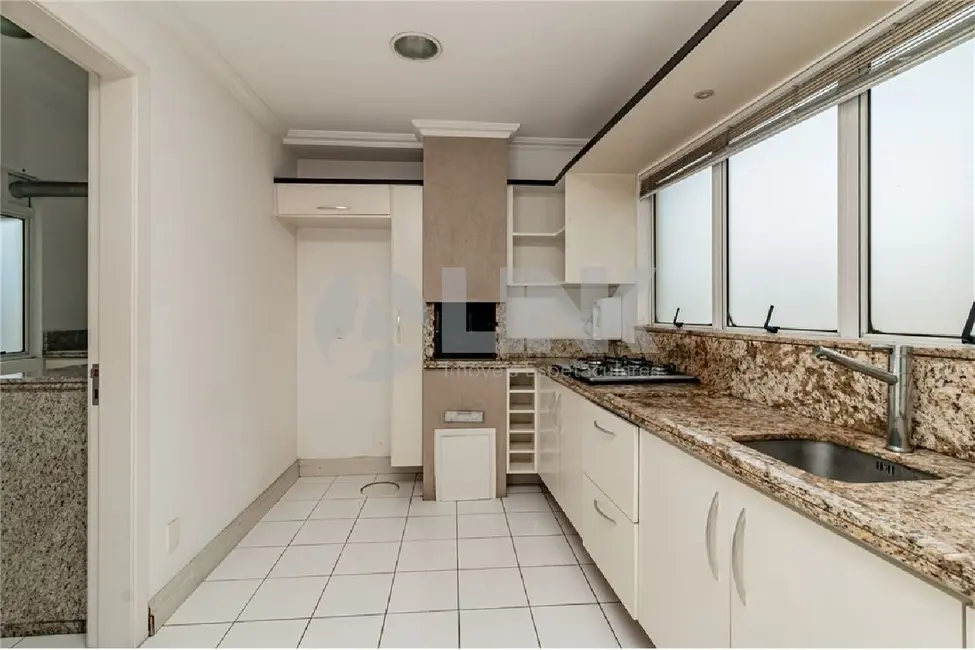 Apartamento com 2 quartos à venda, 87m2 em Petrópolis, Porto Alegre - RS - imagem 7 Foto 7 de Apartamento com 2 quartos à venda, 87m2 em Petrópolis, Porto Alegre - RS