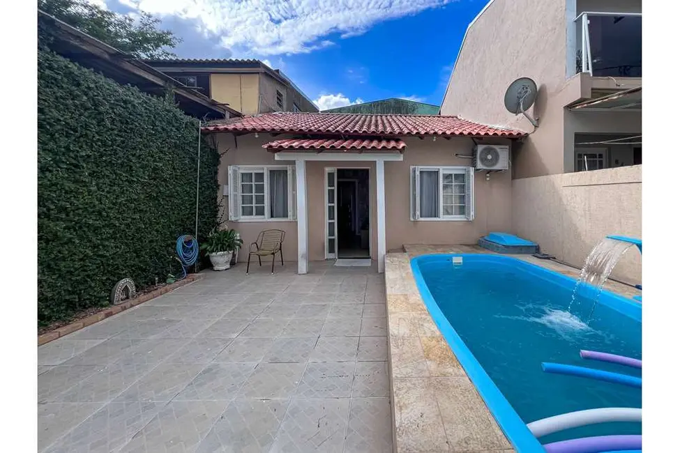 Casa com 2 quartos à venda, 56m2 em Rio Branco, Canoas - RS - imagem 5 Foto 5 de Casa com 2 quartos à venda, 56m2 em Rio Branco, Canoas - RS