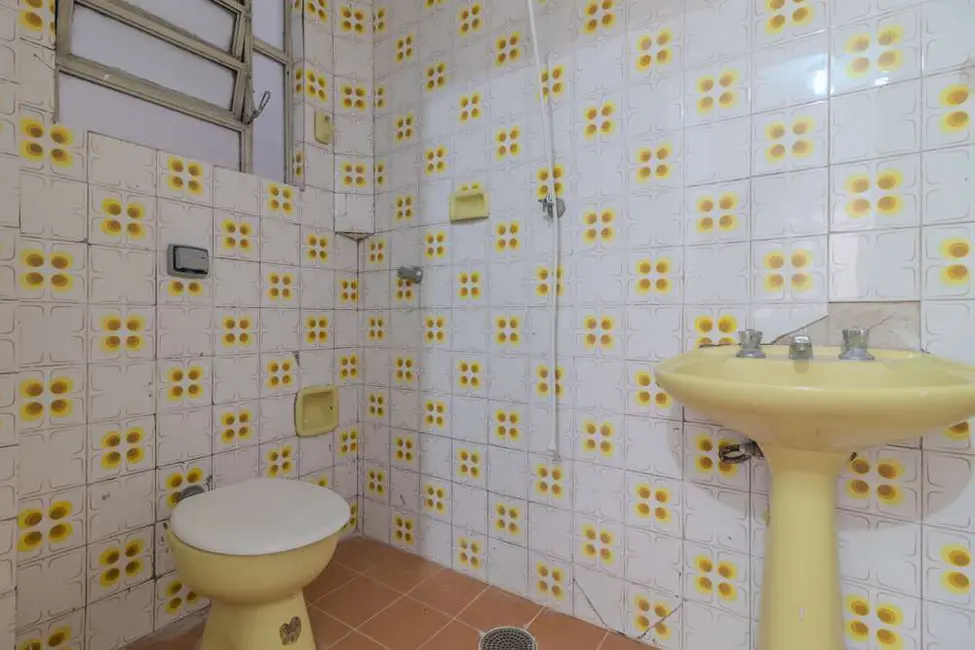 Apartamento com 3 quartos à venda, 93m2 em Higienópolis, Porto Alegre - RS - imagem 9 Foto 9 de Apartamento com 3 quartos à venda, 93m2 em Higienópolis, Porto Alegre - RS