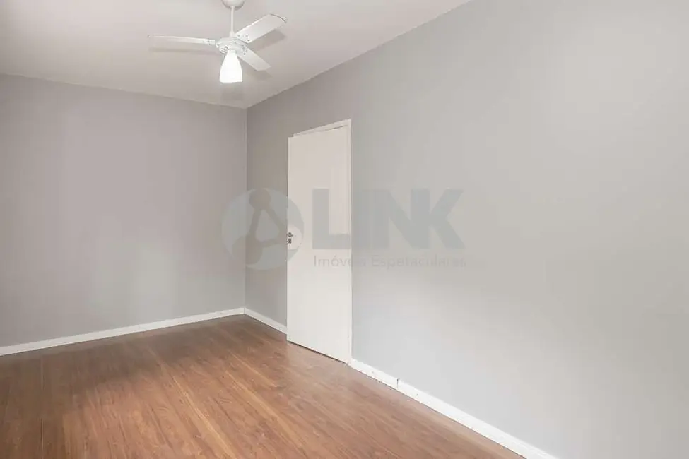 Apartamento com 2 quartos à venda, 55m2 em Vila Ipiranga, Porto Alegre - RS - imagem 5 Foto 5 de Apartamento com 2 quartos à venda, 55m2 em Vila Ipiranga, Porto Alegre - RS