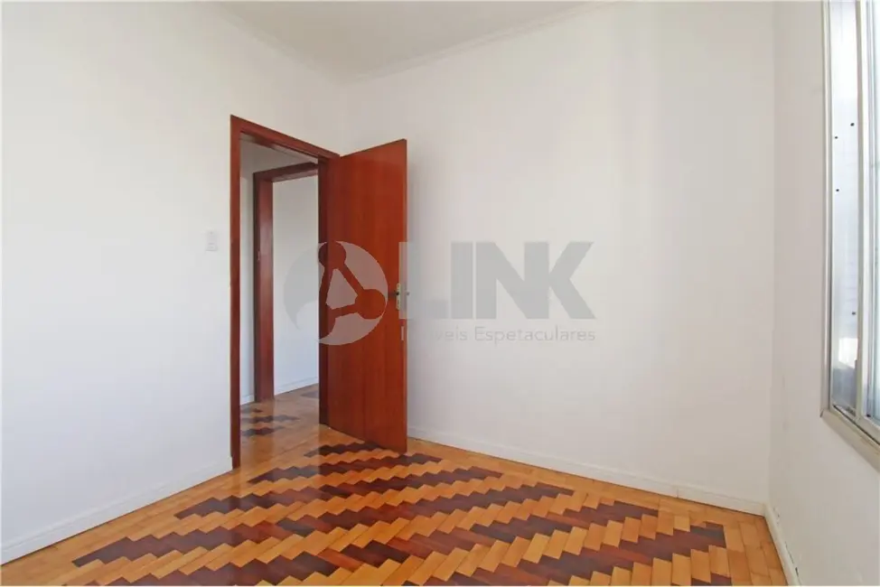Apartamento com 3 quartos à venda, 94m2 em Navegantes, Porto Alegre - RS - imagem 7 Foto 7 de Apartamento com 3 quartos à venda, 94m2 em Navegantes, Porto Alegre - RS