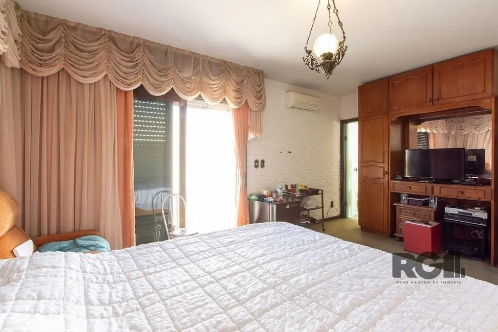 Casa com 3 quartos à venda, 580m2 em Santa Tereza, Porto Alegre - RS - imagem 9 Foto 9 de Casa com 3 quartos à venda, 580m2 em Santa Tereza, Porto Alegre - RS
