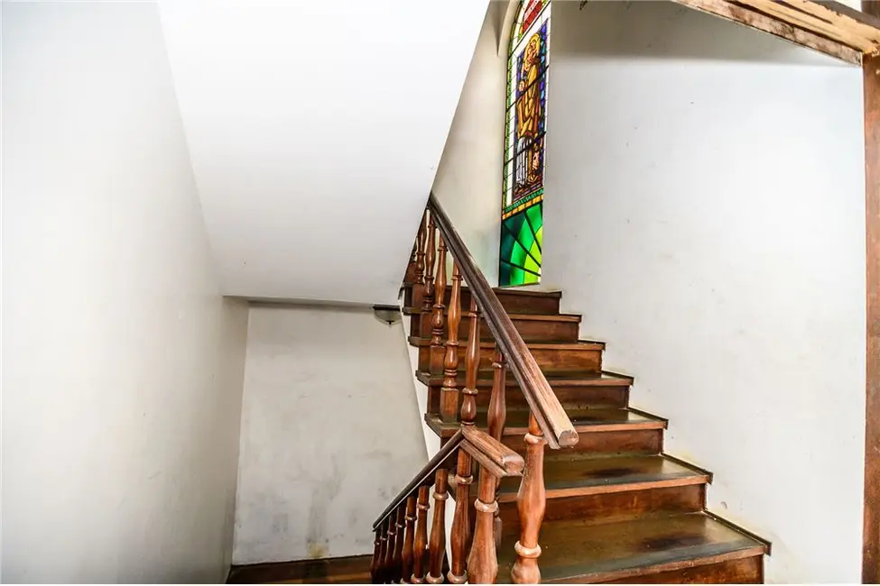 Casa com 6 quartos à venda, 900m2 em Passo da Areia, Porto Alegre - RS - imagem 5 Foto 5 de Casa com 6 quartos à venda, 900m2 em Passo da Areia, Porto Alegre - RS