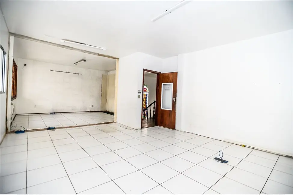 Casa com 6 quartos à venda, 900m2 em Passo da Areia, Porto Alegre - RS - imagem 8 Foto 8 de Casa com 6 quartos à venda, 900m2 em Passo da Areia, Porto Alegre - RS