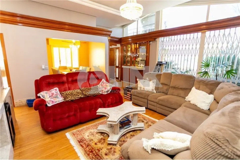 Casa com 4 quartos à venda, 400m2 em Porto Alegre - RS - imagem 7 Foto 7 de Casa com 4 quartos à venda, 400m2 em Porto Alegre - RS