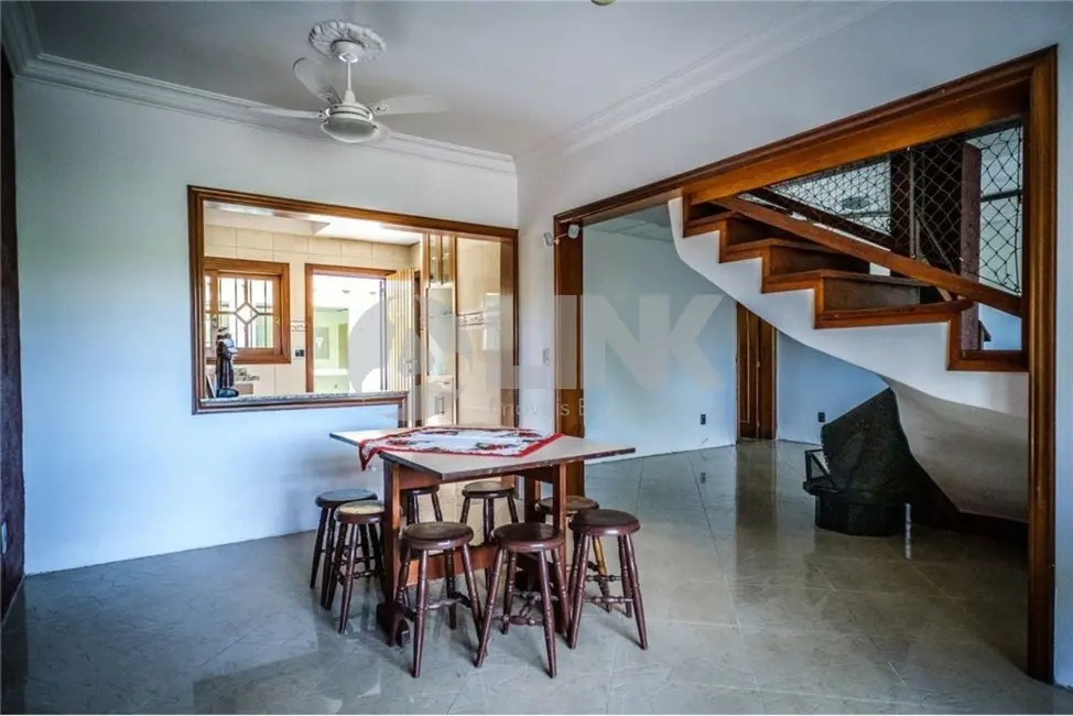 Casa com 3 quartos à venda, 260m2 em Parque Santa Fé, Porto Alegre - RS - imagem 4 Foto 4 de Casa com 3 quartos à venda, 260m2 em Parque Santa Fé, Porto Alegre - RS