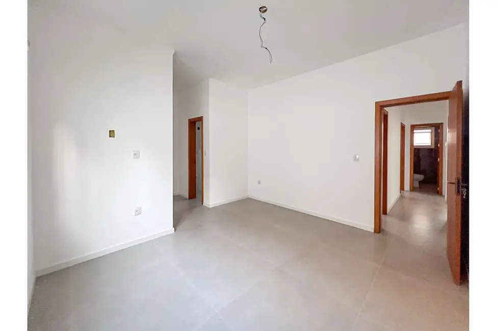 Casa com 3 quartos à venda, 146m2 em Igara, Canoas - RS - imagem 4 Foto 4 de Casa com 3 quartos à venda, 146m2 em Igara, Canoas - RS