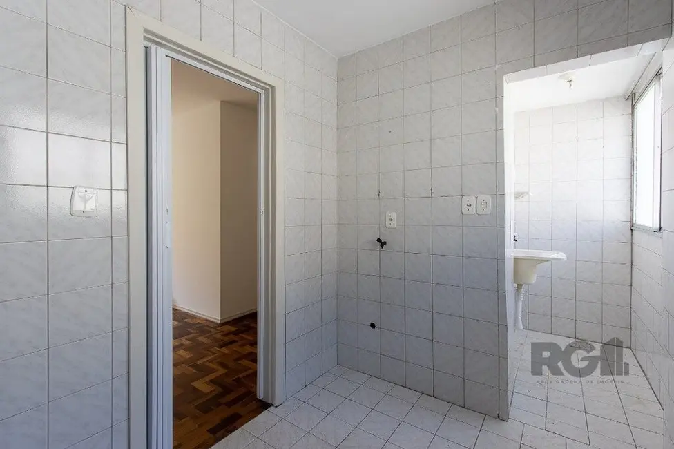 Foto 8 de Apartamento com 3 quartos à venda, 50m2 em Cristal, Porto Alegre - RS