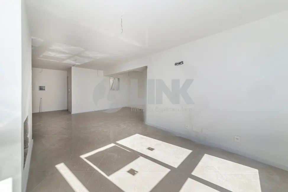 Apartamento com 3 quartos à venda, 116m2 em Passo da Areia, Porto Alegre - RS - imagem 9 Foto 9 de Apartamento com 3 quartos à venda, 116m2 em Passo da Areia, Porto Alegre - RS