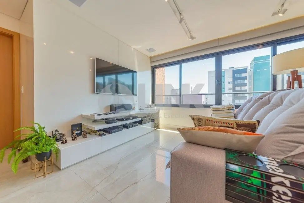 Foto 8 de Apartamento com 3 quartos à venda, 102m2 em Passo da Areia, Porto Alegre - RS