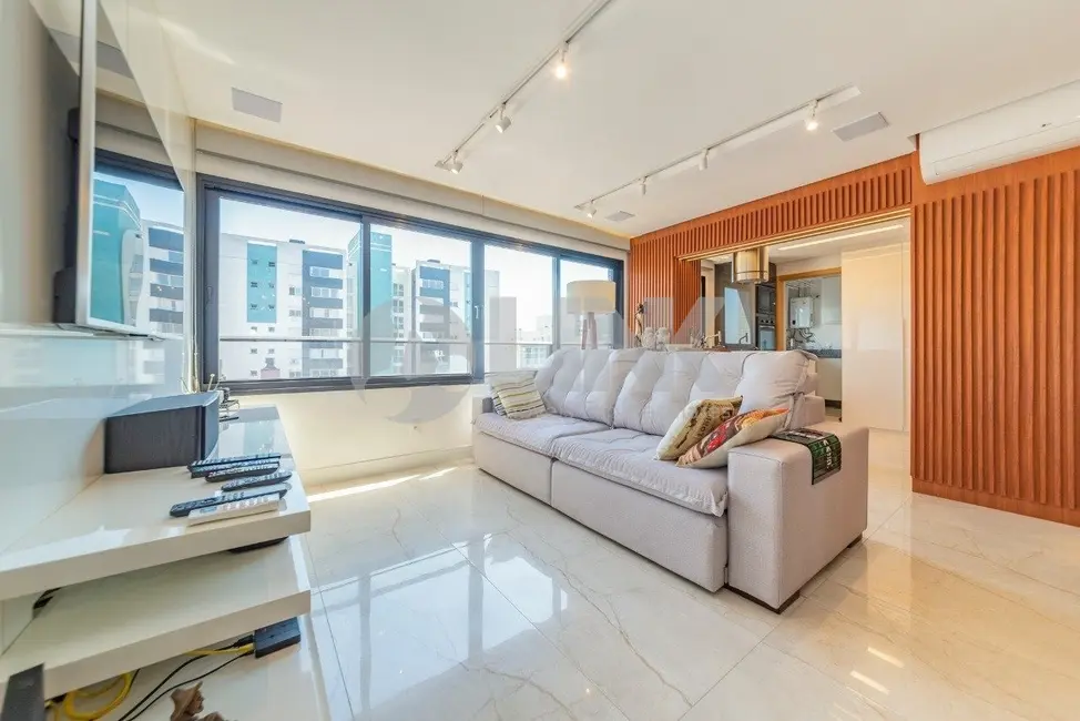 Foto 7 de Apartamento com 3 quartos à venda, 102m2 em Passo da Areia, Porto Alegre - RS