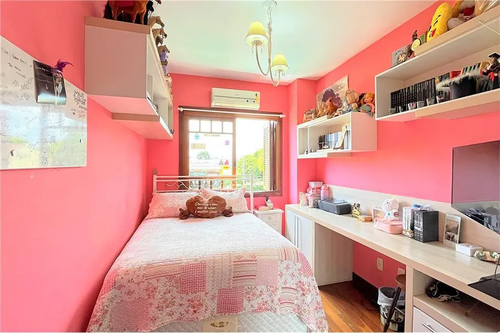 Casa com 3 quartos à venda, 166m2 em Espírito Santo, Porto Alegre - RS - imagem 5 Foto 5 de Casa com 3 quartos à venda, 166m2 em Espírito Santo, Porto Alegre - RS