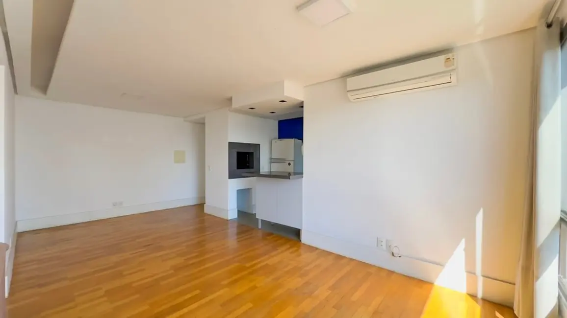 Apartamento com 3 quartos à venda, 79m2 em Passo da Areia, Porto Alegre - RS - imagem 7 Foto 7 de Apartamento com 3 quartos à venda, 79m2 em Passo da Areia, Porto Alegre - RS