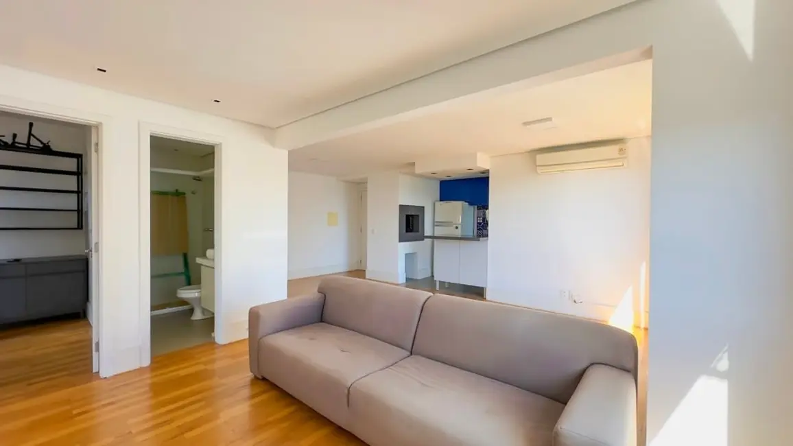 Apartamento com 3 quartos à venda, 79m2 em Passo da Areia, Porto Alegre - RS - imagem 6 Foto 6 de Apartamento com 3 quartos à venda, 79m2 em Passo da Areia, Porto Alegre - RS