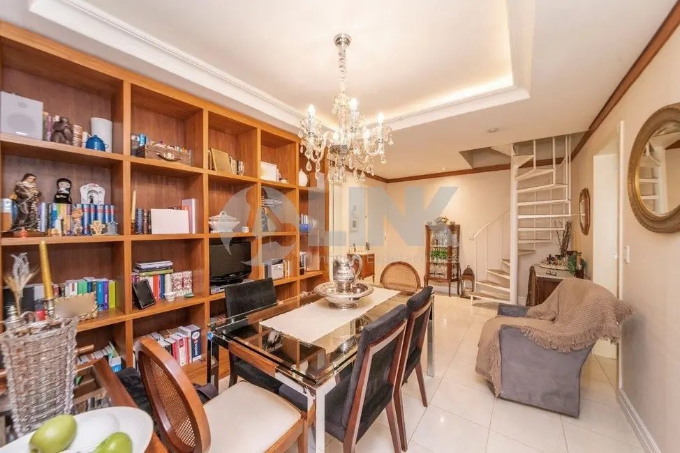 Apartamento com 2 quartos à venda, 150m2 em Cristo Redentor, Porto Alegre - RS - imagem 4 Foto 4 de Apartamento com 2 quartos à venda, 150m2 em Cristo Redentor, Porto Alegre - RS