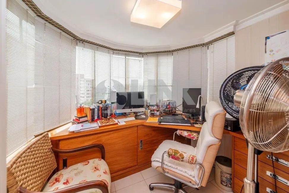 Apartamento com 2 quartos à venda, 150m2 em Cristo Redentor, Porto Alegre - RS - imagem 7 Foto 7 de Apartamento com 2 quartos à venda, 150m2 em Cristo Redentor, Porto Alegre - RS