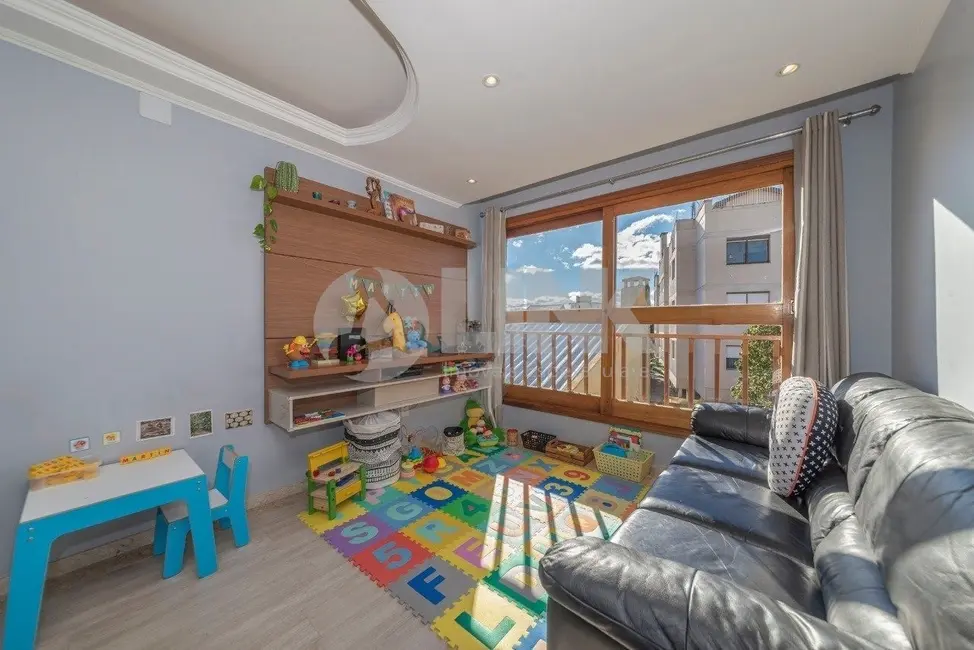 Apartamento com 3 quartos à venda, 154m2 em Teresópolis, Porto Alegre - RS - imagem 6 Foto 6 de Apartamento com 3 quartos à venda, 154m2 em Teresópolis, Porto Alegre - RS