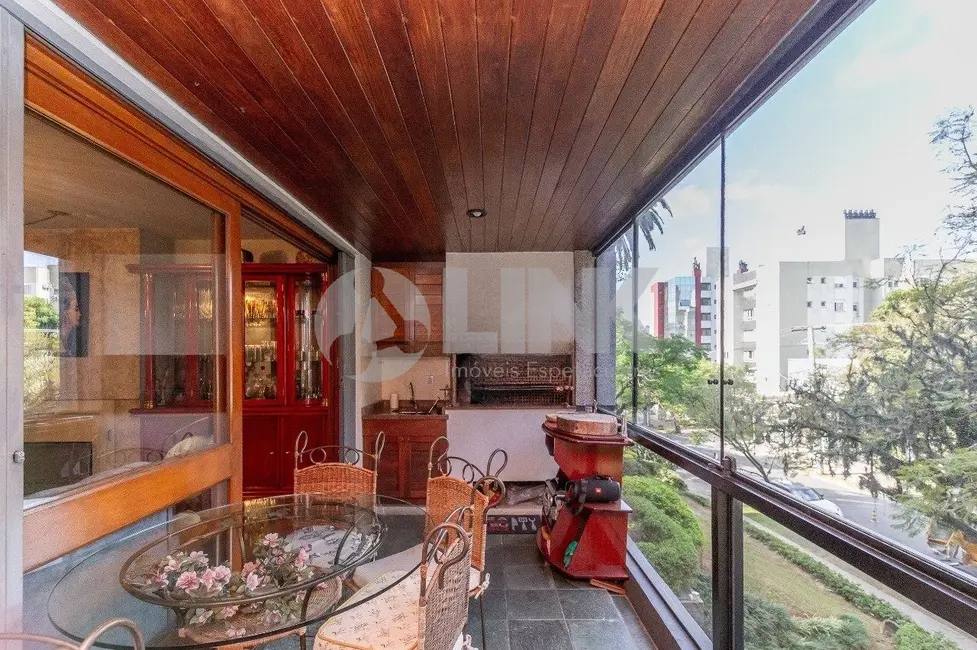 Apartamento com 3 quartos à venda, 165m2 em Petrópolis, Porto Alegre - RS - imagem 6 Foto 6 de Apartamento com 3 quartos à venda, 165m2 em Petrópolis, Porto Alegre - RS