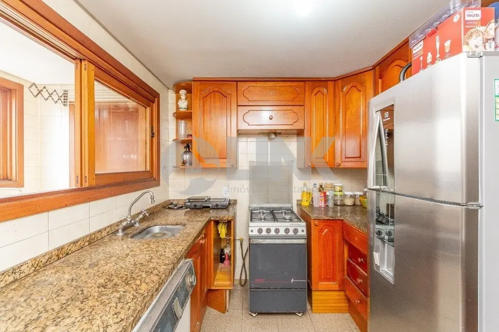 Apartamento com 3 quartos à venda, 165m2 em Petrópolis, Porto Alegre - RS - imagem 8 Foto 8 de Apartamento com 3 quartos à venda, 165m2 em Petrópolis, Porto Alegre - RS