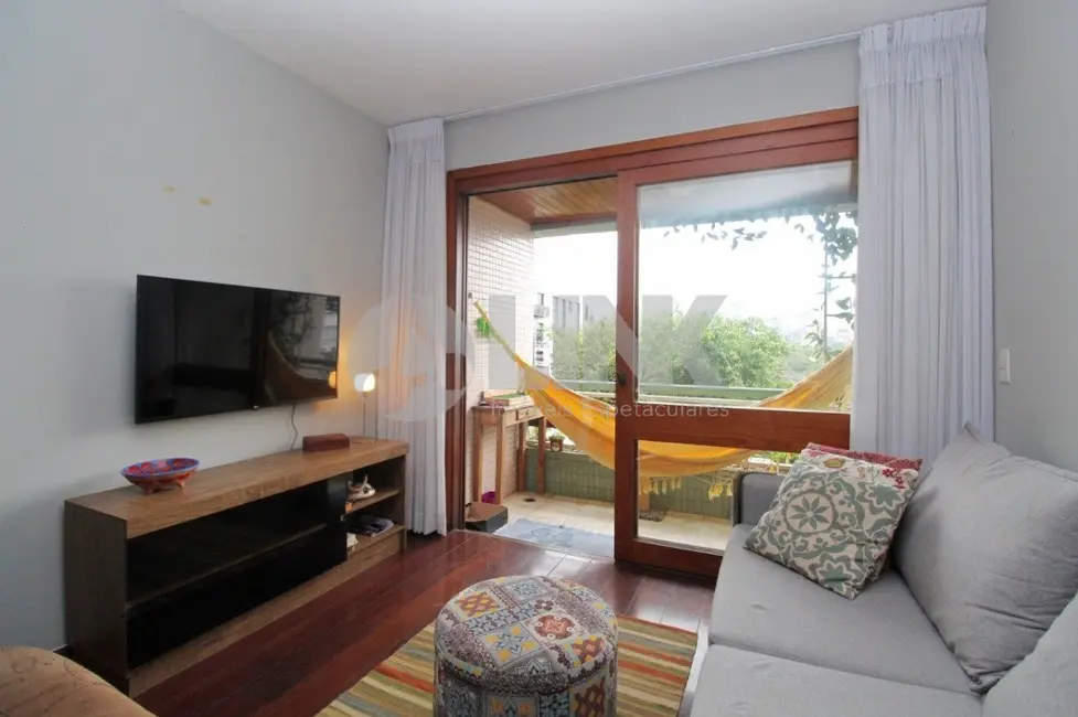 Apartamento com 2 quartos à venda, 90m2 em Mont Serrat, Porto Alegre - RS - imagem 3 Foto 3 de Apartamento com 2 quartos à venda, 90m2 em Mont Serrat, Porto Alegre - RS