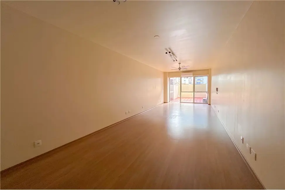 Sala Comercial à venda, 67m2 em Rio Branco, Porto Alegre - RS - imagem 7 Foto 7 de Sala Comercial à venda, 67m2 em Rio Branco, Porto Alegre - RS