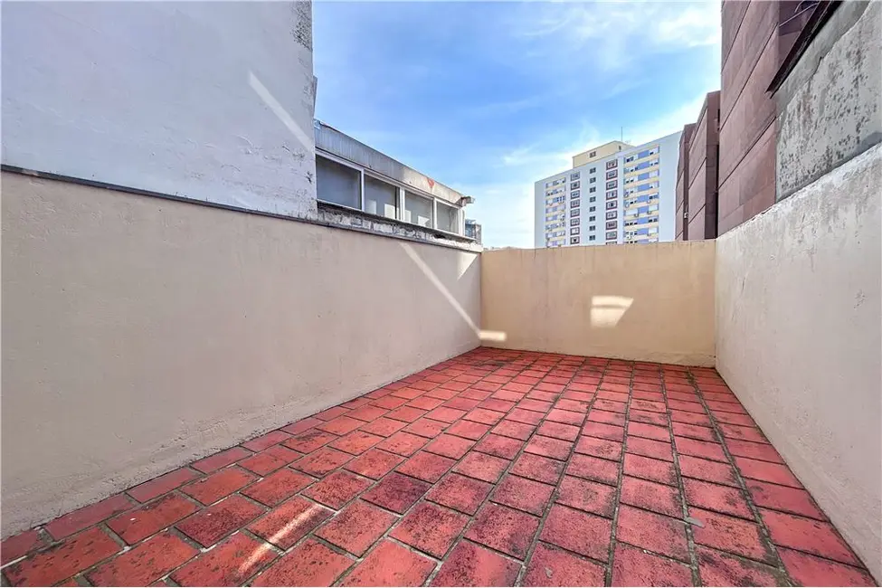 Sala Comercial à venda, 67m2 em Rio Branco, Porto Alegre - RS - imagem 4 Foto 4 de Sala Comercial à venda, 67m2 em Rio Branco, Porto Alegre - RS