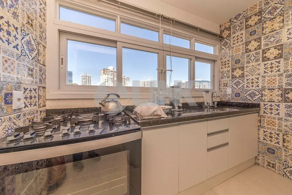 Foto 7 de Apartamento com 3 quartos à venda, 173m2 em Petrópolis, Porto Alegre - RS