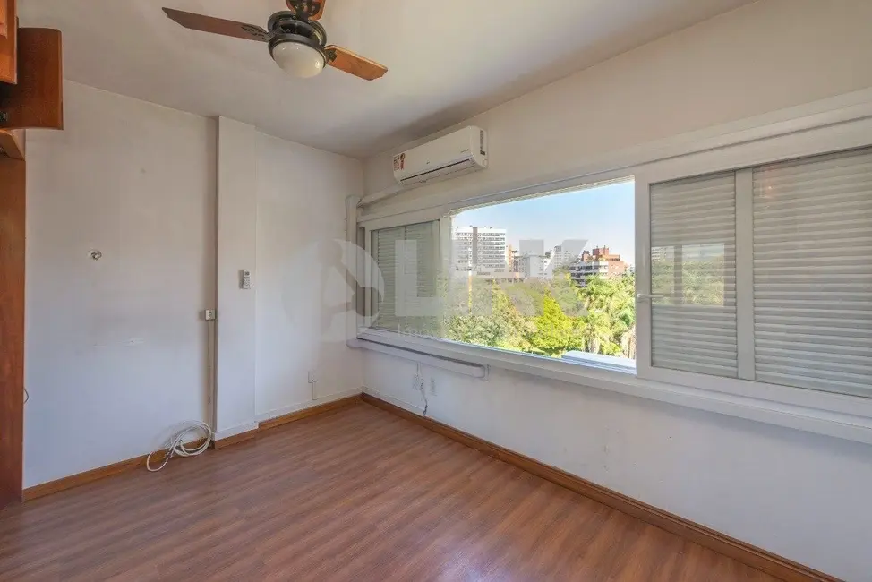 Apartamento com 2 quartos à venda, 113m2 em Moinhos de Vento, Porto Alegre - RS - imagem 9 Foto 9 de Apartamento com 2 quartos à venda, 113m2 em Moinhos de Vento, Porto Alegre - RS