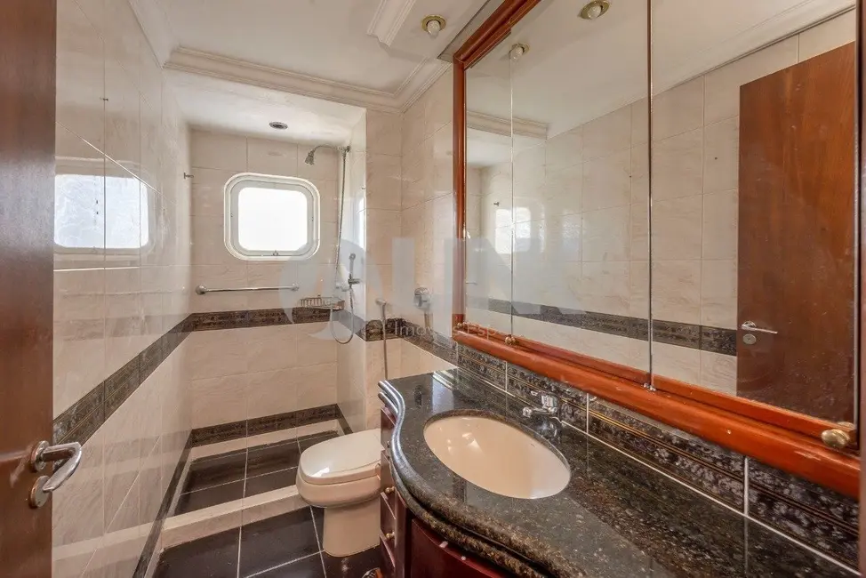 Apartamento com 2 quartos à venda, 113m2 em Moinhos de Vento, Porto Alegre - RS - imagem 7 Foto 7 de Apartamento com 2 quartos à venda, 113m2 em Moinhos de Vento, Porto Alegre - RS