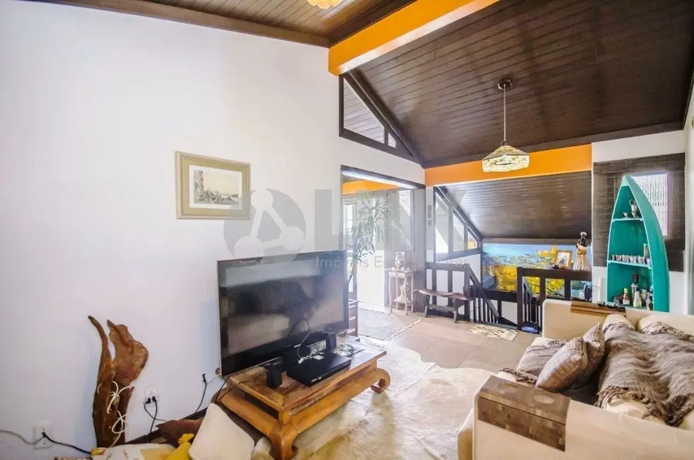 Apartamento com 3 quartos à venda, 207m2 em Menino Deus, Porto Alegre - RS - imagem 5 Foto 5 de Apartamento com 3 quartos à venda, 207m2 em Menino Deus, Porto Alegre - RS