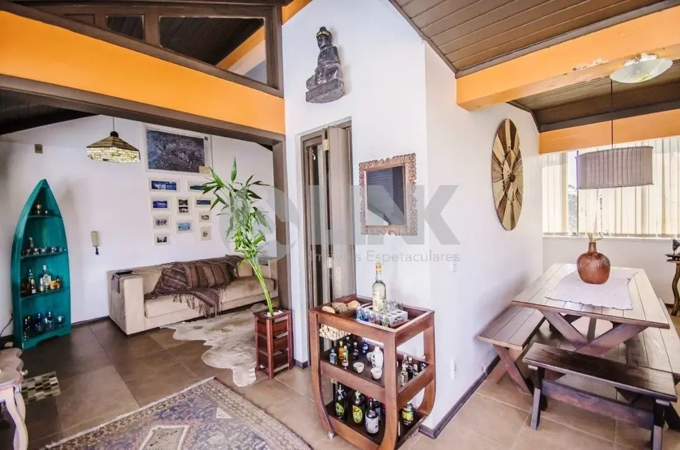 Apartamento com 3 quartos à venda, 207m2 em Menino Deus, Porto Alegre - RS - imagem 4 Foto 4 de Apartamento com 3 quartos à venda, 207m2 em Menino Deus, Porto Alegre - RS