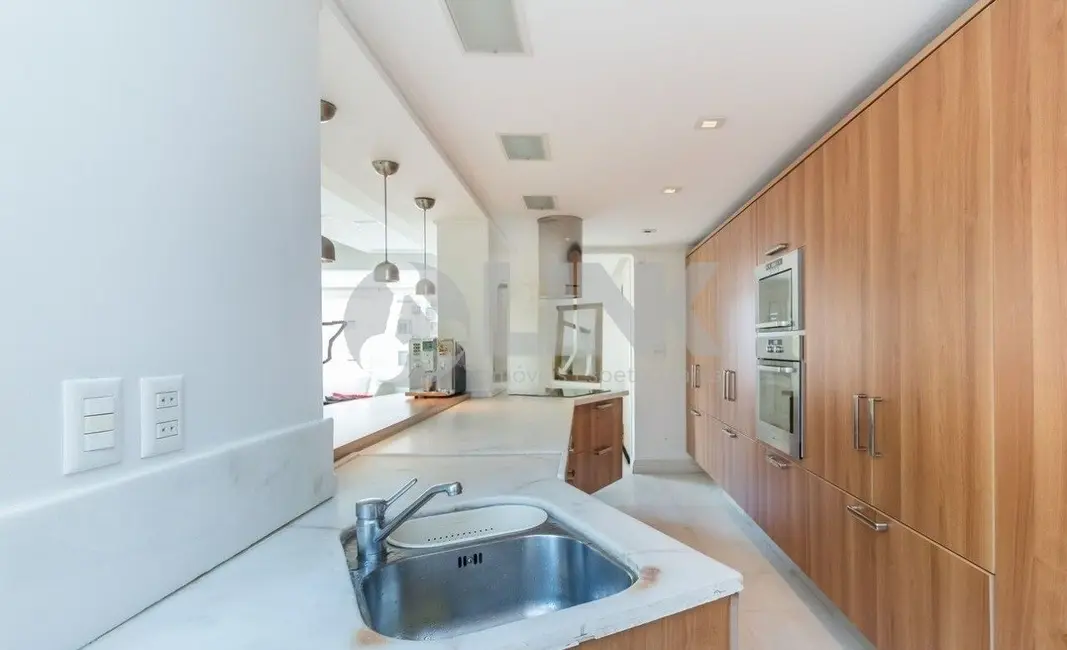 Apartamento com 3 quartos à venda, 125m2 em Mont Serrat, Porto Alegre - RS - imagem 9 Foto 9 de Apartamento com 3 quartos à venda, 125m2 em Mont Serrat, Porto Alegre - RS