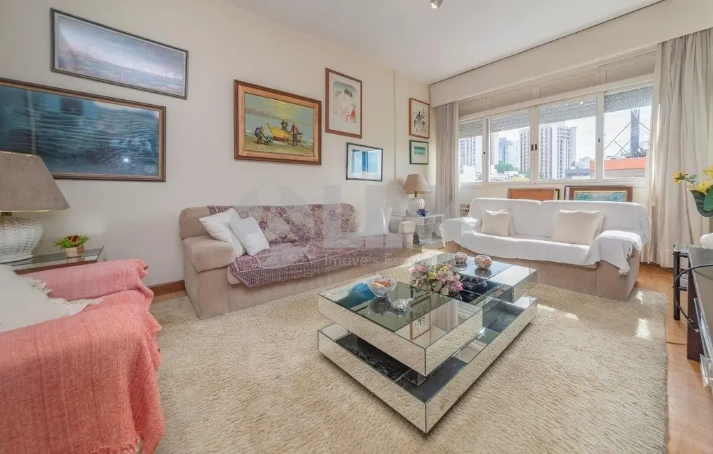 Apartamento com 3 quartos à venda, 172m2 em Rio Branco, Porto Alegre - RS - imagem 4 Foto 4 de Apartamento com 3 quartos à venda, 172m2 em Rio Branco, Porto Alegre - RS