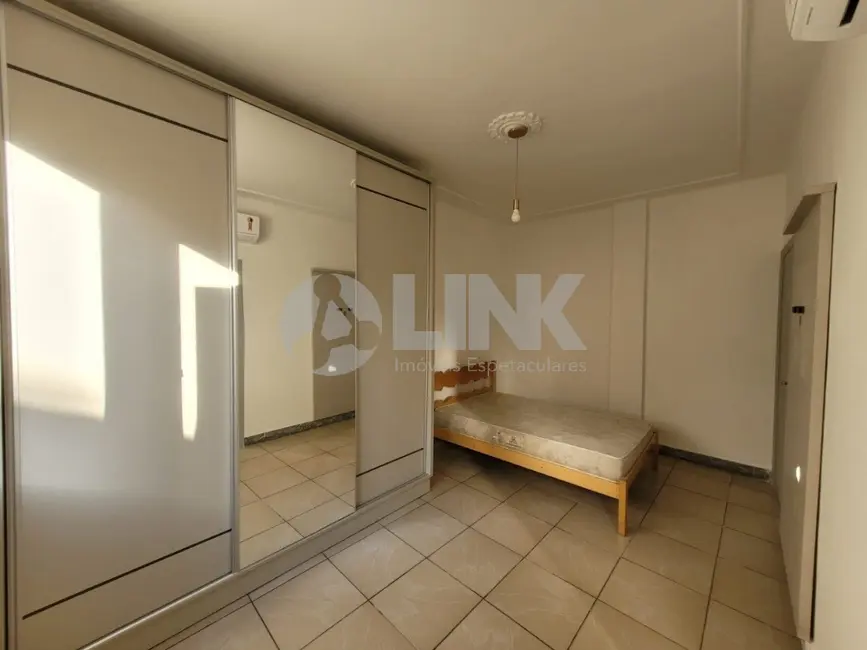 Apartamento com 2 quartos à venda, 69m2 em Centro Histórico, Porto Alegre - RS - imagem 6 Foto 6 de Apartamento com 2 quartos à venda, 69m2 em Centro Histórico, Porto Alegre - RS