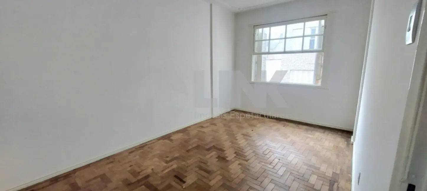 Apartamento com 2 quartos à venda, 69m2 em Centro Histórico, Porto Alegre - RS - imagem 3 Foto 3 de Apartamento com 2 quartos à venda, 69m2 em Centro Histórico, Porto Alegre - RS