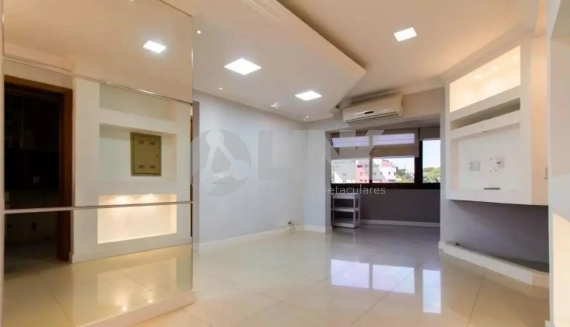 Foto 1 de Apartamento com 3 quartos à venda, 108m2 em Passo da Areia, Porto Alegre - RS