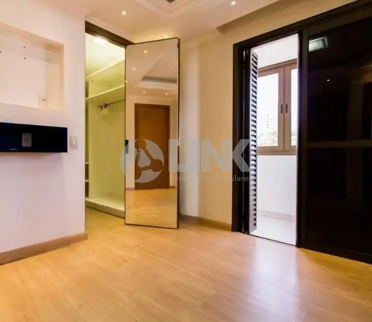 Foto 9 de Apartamento com 3 quartos à venda, 108m2 em Passo da Areia, Porto Alegre - RS