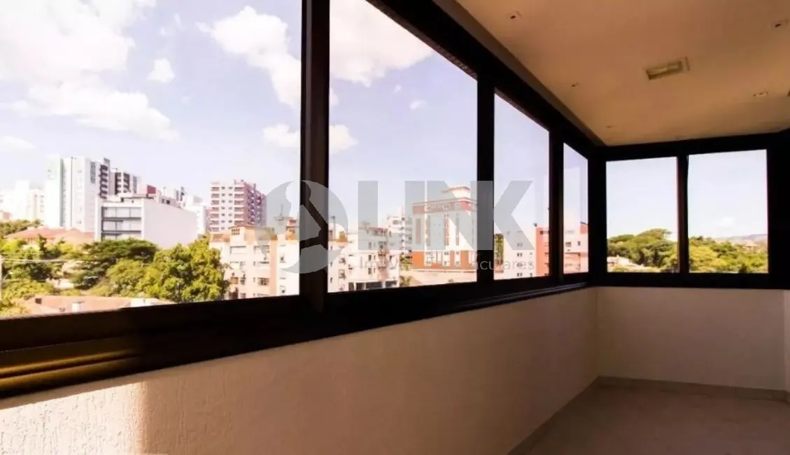 Foto 3 de Apartamento com 3 quartos à venda, 108m2 em Passo da Areia, Porto Alegre - RS