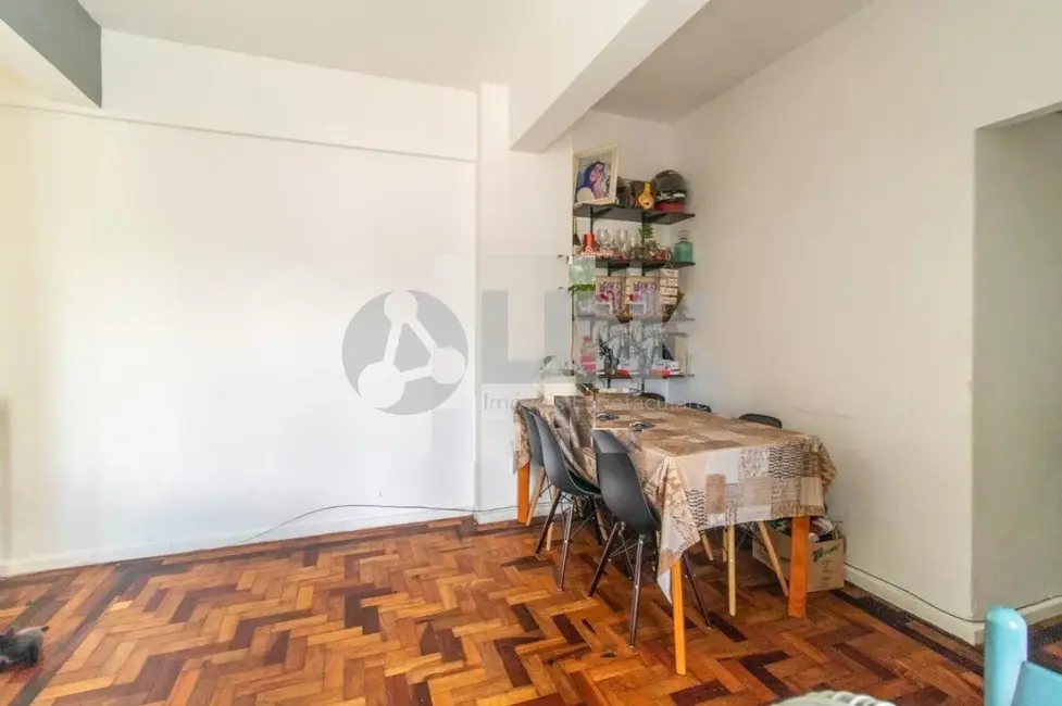 Apartamento com 2 quartos à venda, 64m2 em Centro Histórico, Porto Alegre - RS - imagem 4 Foto 4 de Apartamento com 2 quartos à venda, 64m2 em Centro Histórico, Porto Alegre - RS