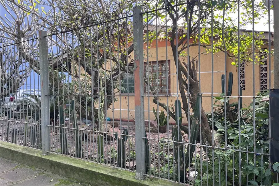 Foto 2 de Casa com 2 quartos à venda, 276m2 em Sarandi, Porto Alegre - RS